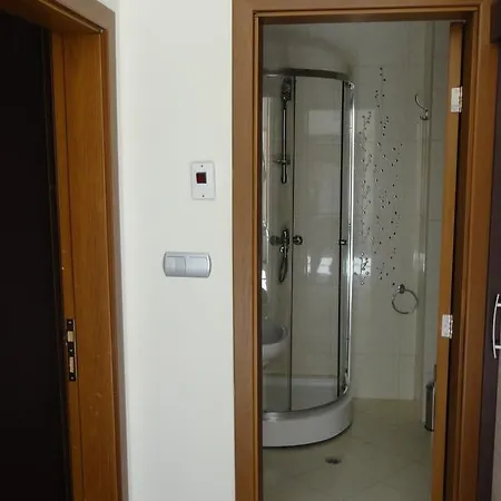 Sahi Apartment *
